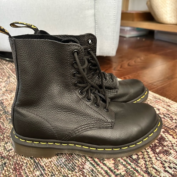 Dr. Martens Lace Up black pebbled leather - Picture 3 of 5